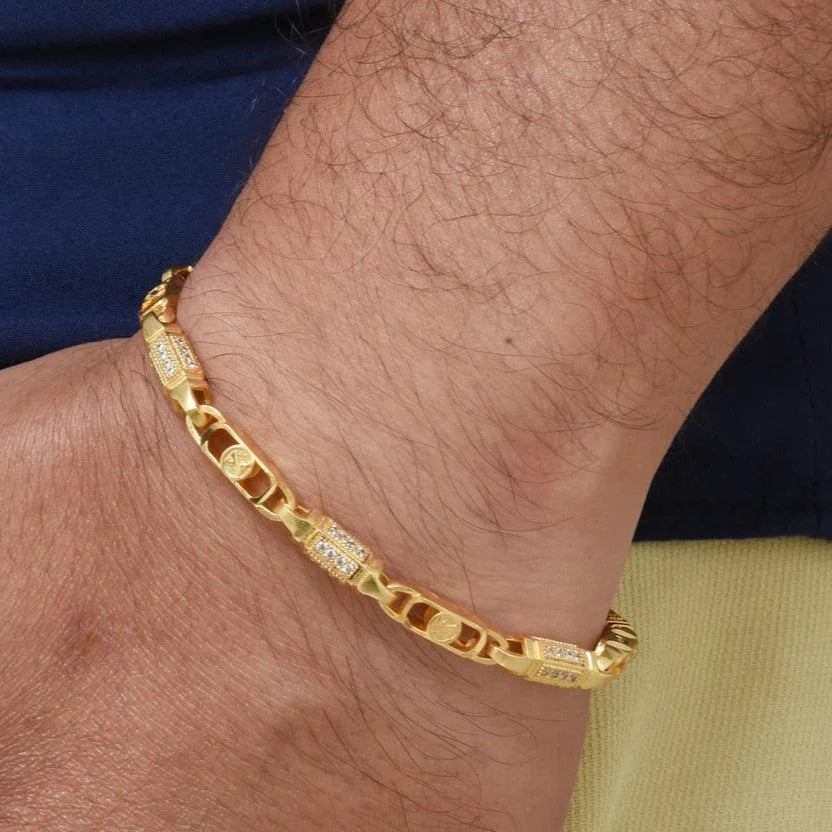 Sophisticated Design with Diamond Popular Gold Plated Bracelet for Men - Style C635 - Timecraze