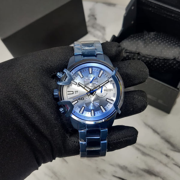 Amazing Uniquely Stylish Blue Chain Strap Men's watch