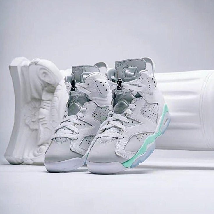 amazing Retro White Men's  Shoes