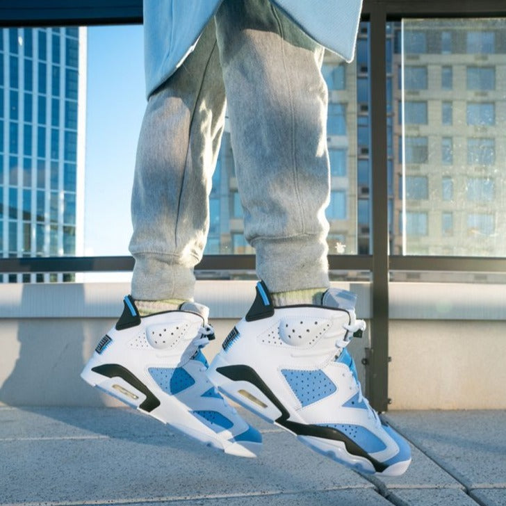 Amazing Branded White Blue Men's Shoes