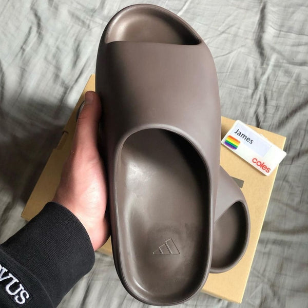 Amazing Premium Yeezy Slides - Timecraze