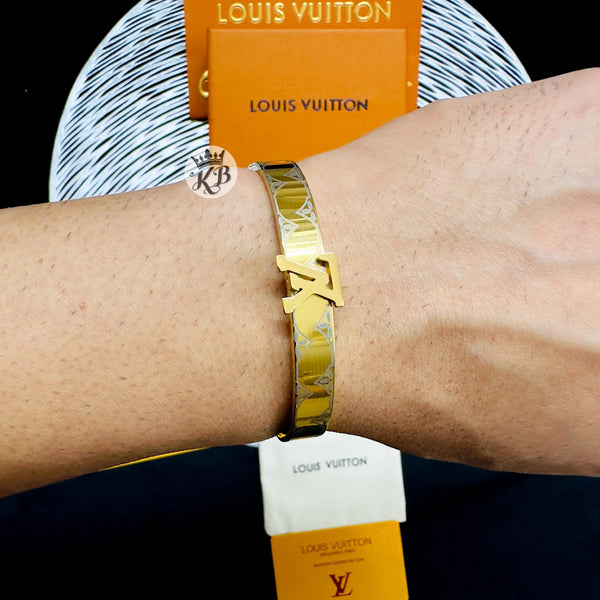 Amazing Lv Premium Bracelet - Timecraze