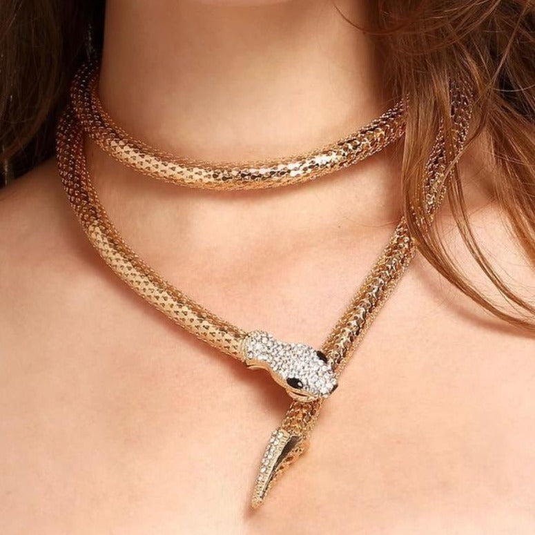 Snake Viper Round  Necklace - Timecraze