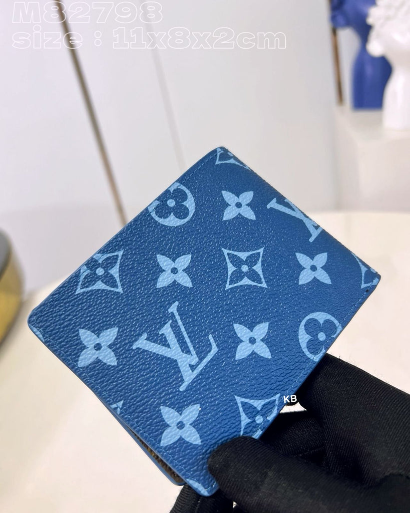 Lv slender wallet