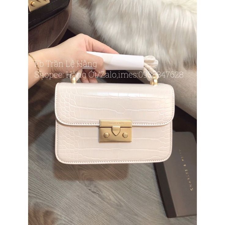 C & k Croco slings bag