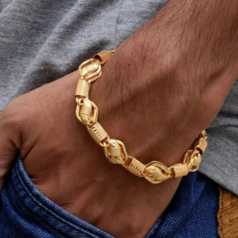 Kohli Superior Quality Gorgeous Design Gold Plated Bracelet for Men - Style B144 - Timecraze