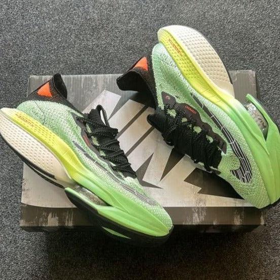 Amazing Men's Premium Sneakers  Shoes