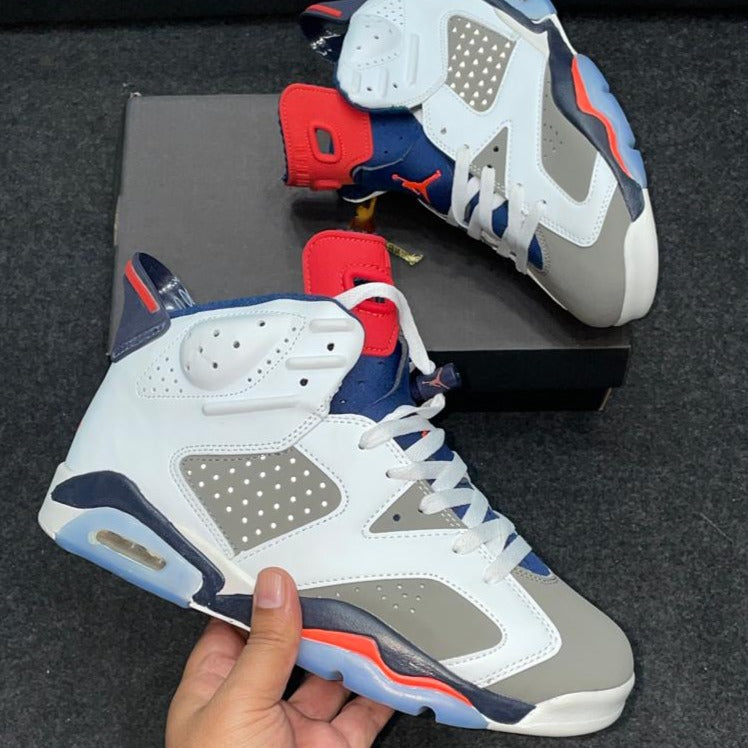 Amazing White Gray Sports Shoes