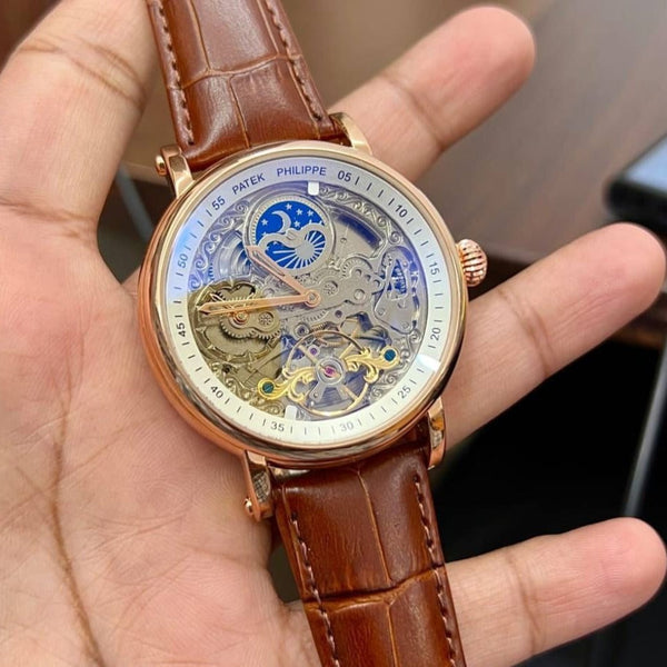 Amazing crafted with exceptional Men's watch