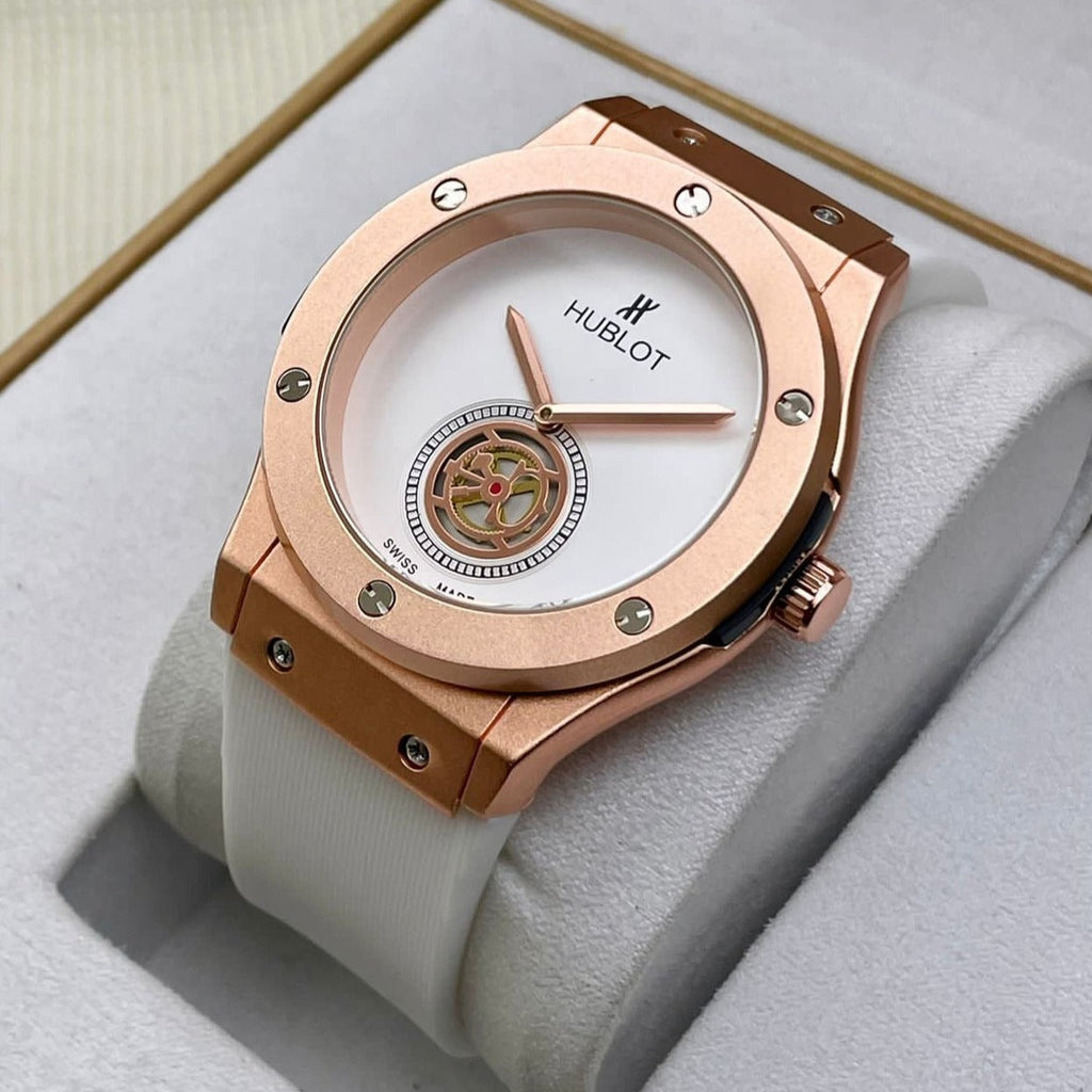 Amazing Rubber Strap Luxury Watch