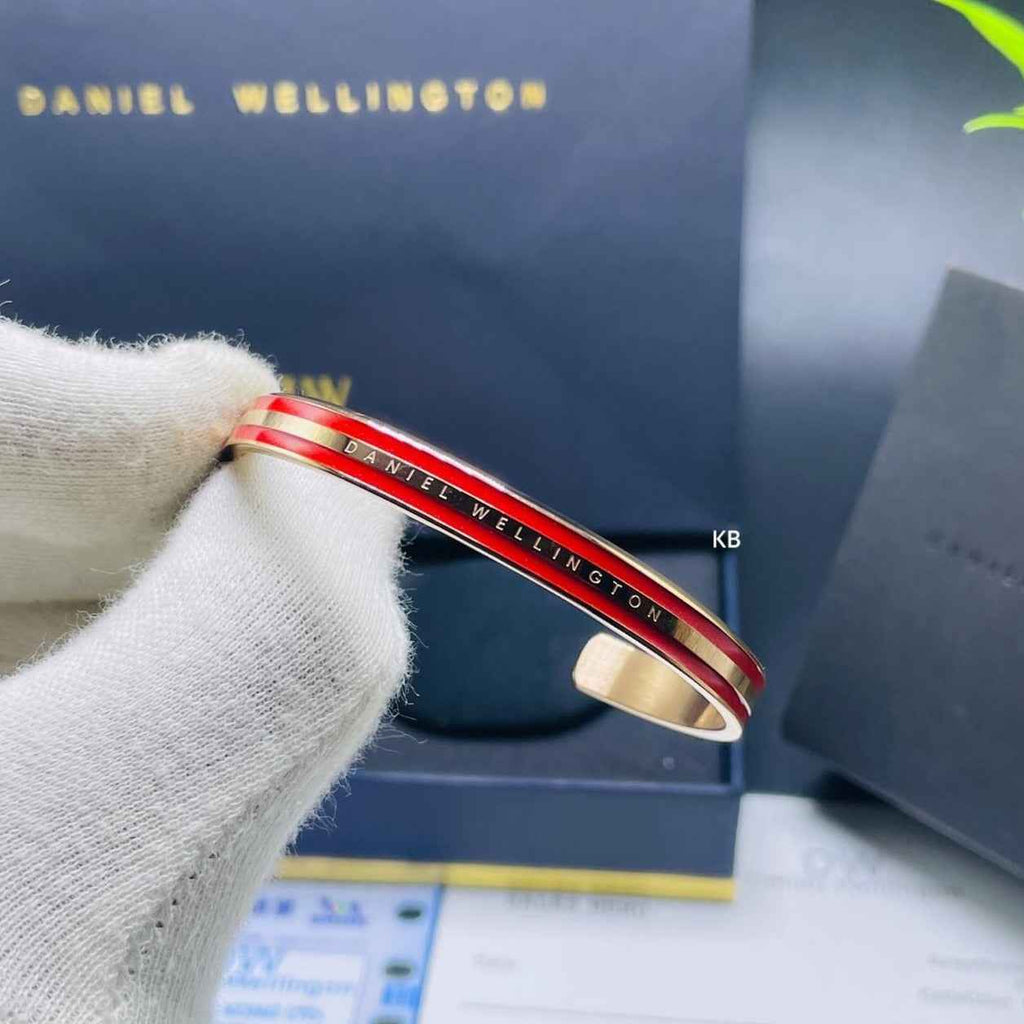 Amazing Dw Cherry blush bracelet