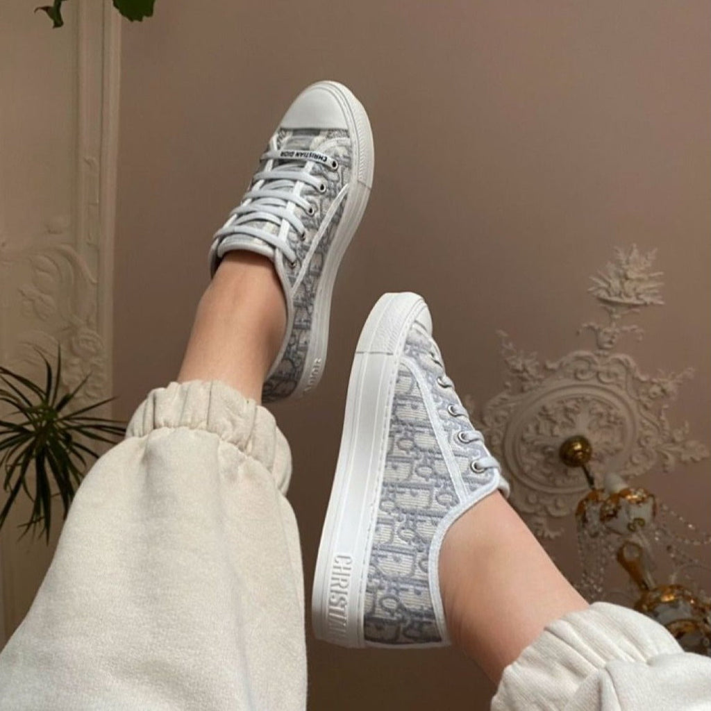 D walk n Sneaker Girls Shoes - Timecraze