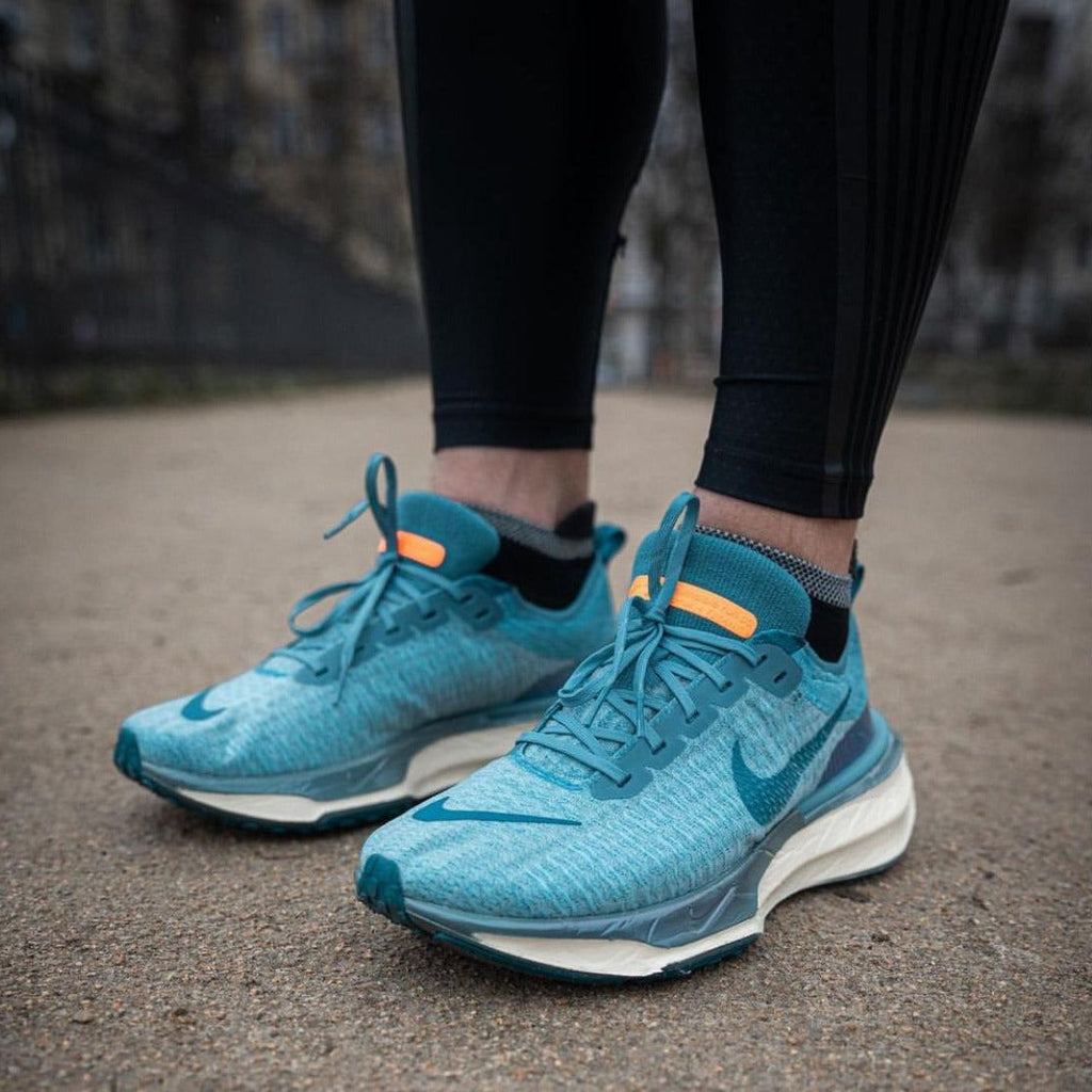 Nk zoom invincible 3 shoes - Timecraze