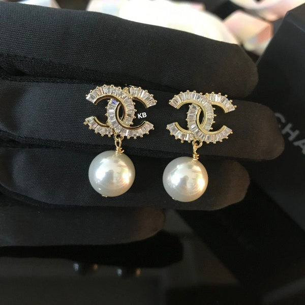 Iconic Premium Crystal Glass Earrings - Timecraze