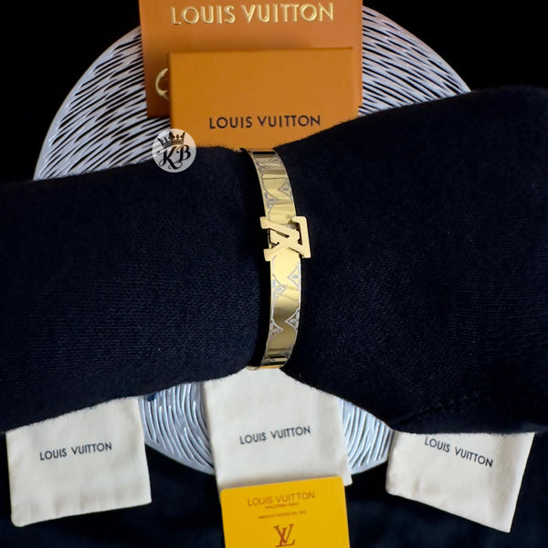 Lv premium initial bracelet - Timecraze