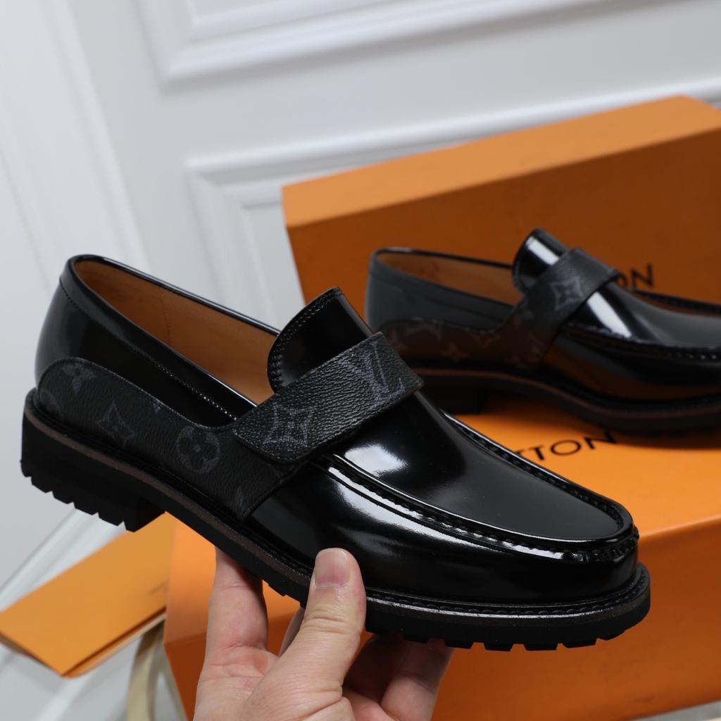 Amazing LV Premium Quality Loafers shoes - Timecraze