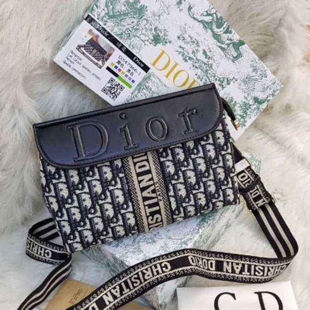 Classic Monogram jacquard shoulder Bag - Timecraze