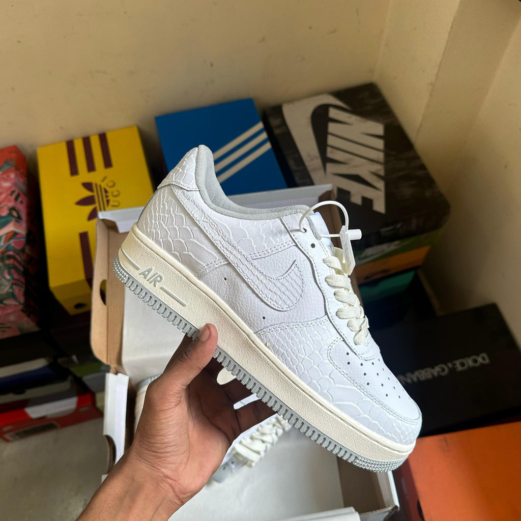 Nk Airforce 1 white python shoes - Timecraze