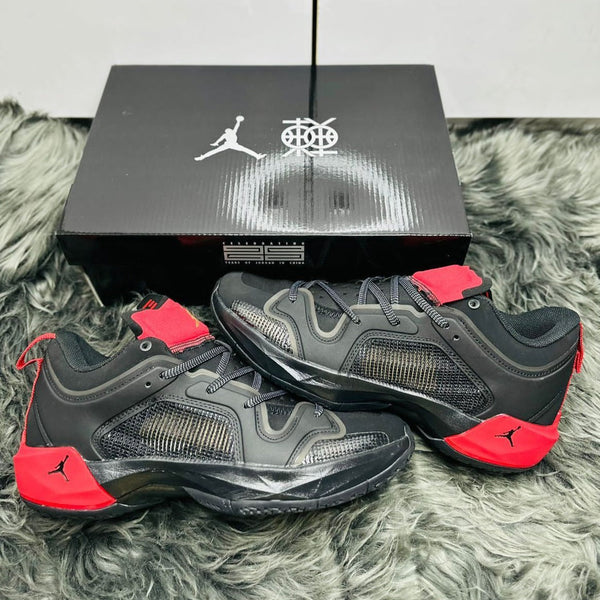 Amazing Premium Low Bred Shoes - Timecraze