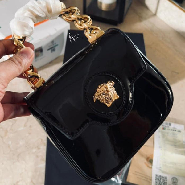 Amazing vsache patent leather bag - Timecraze