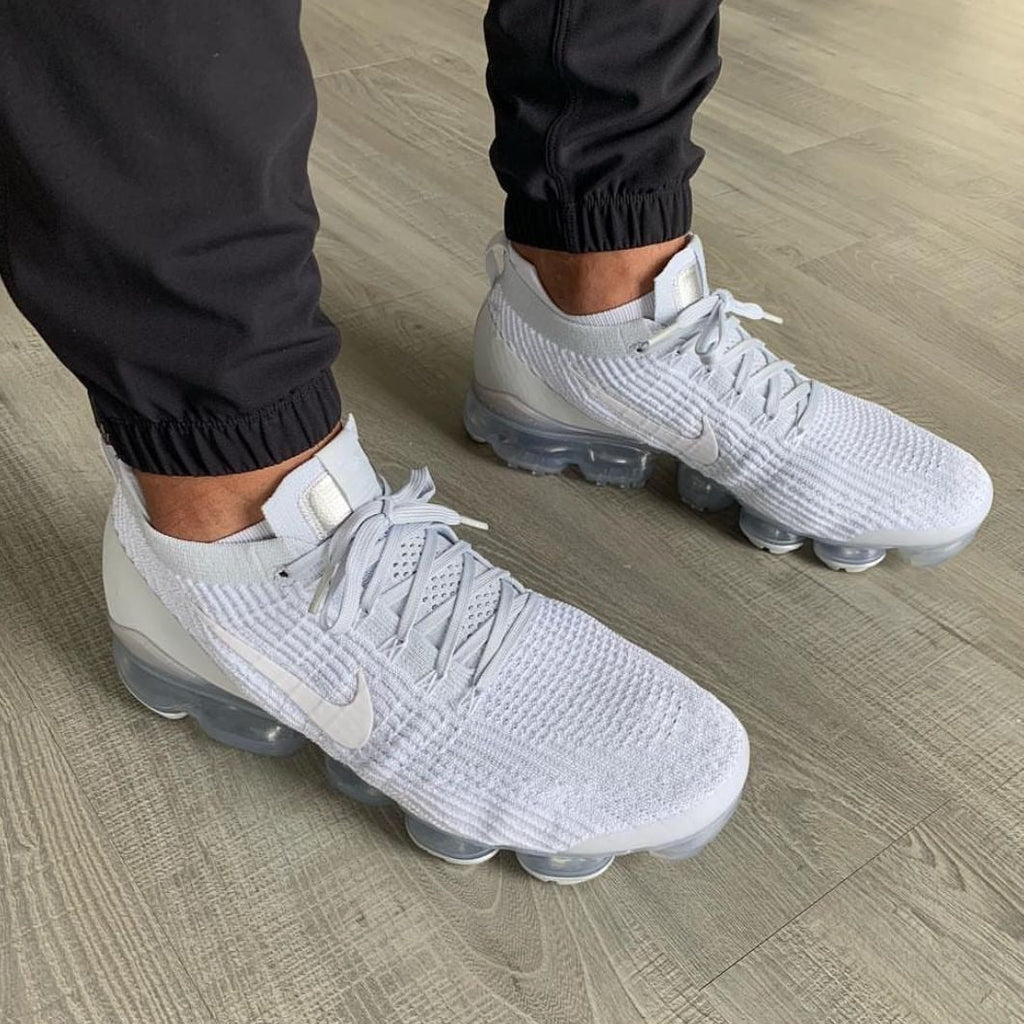Nk Vapormax Flynkit 3 white shoes - Timecraze